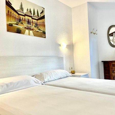 Apartamentos En Alquiler Chinasol 阿尔姆尼卡 外观 照片