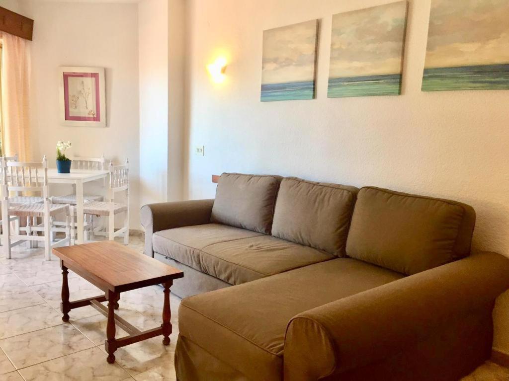 Apartamentos En Alquiler Chinasol 阿尔姆尼卡 外观 照片